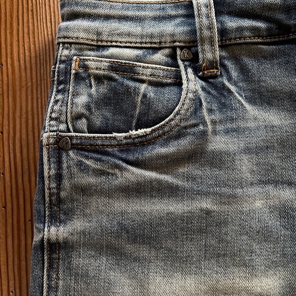 KUT from the Kloth High Rise Fray Short - Picture 8 of 8